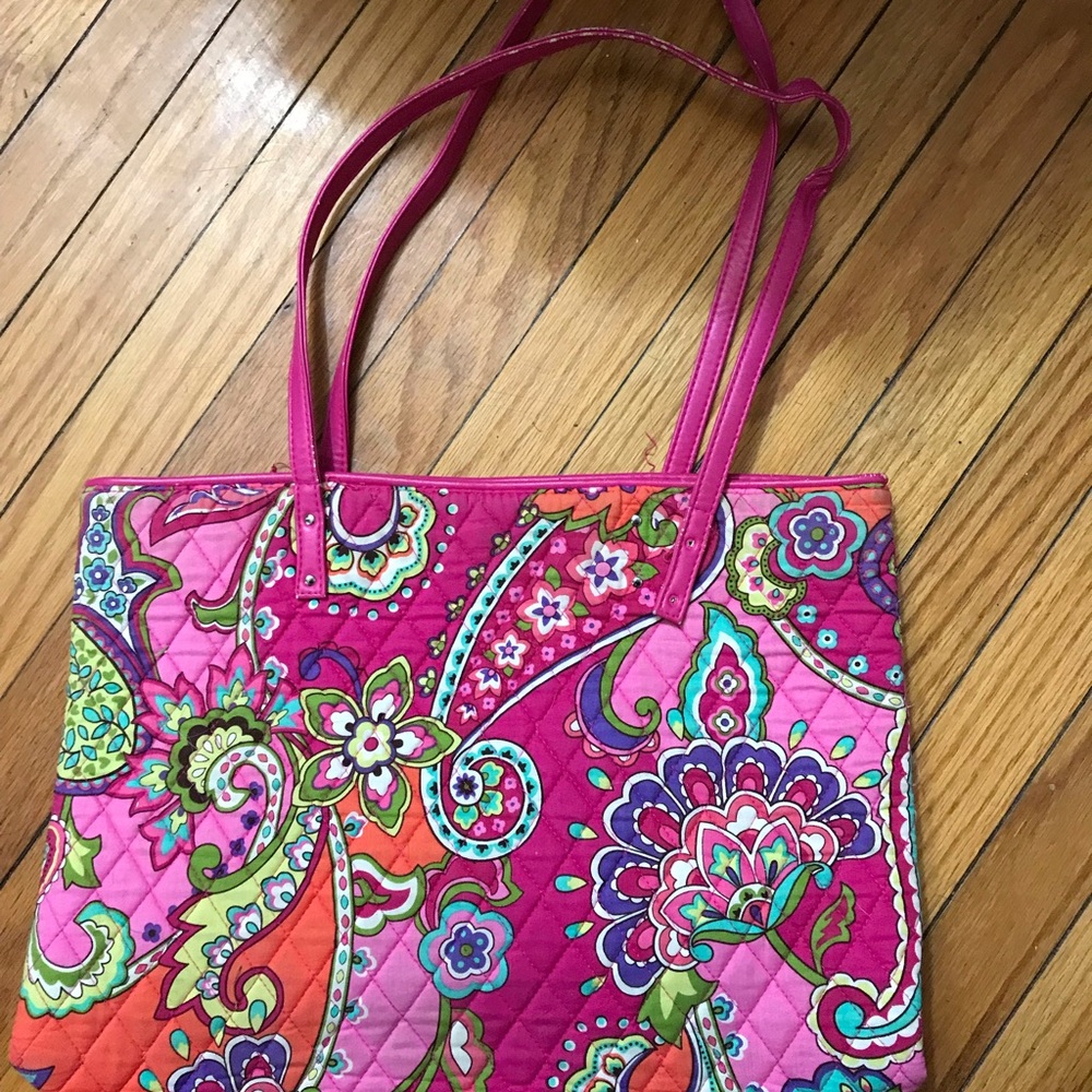 Well love Vera Bradley bag